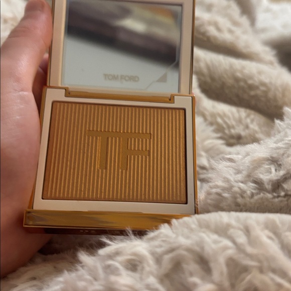 Tom Ford Other - Tom Ford Gold Glow Highlighter Compact